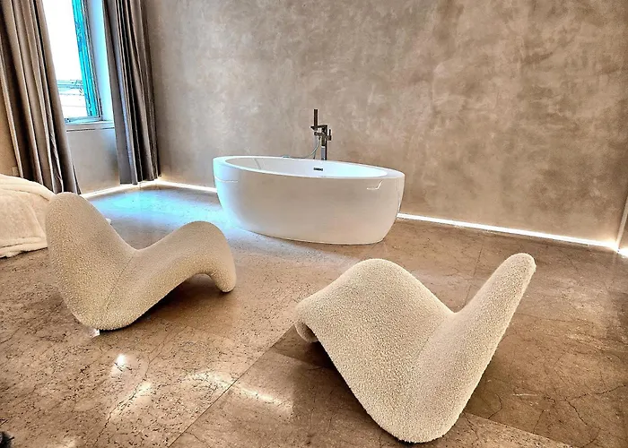 Dune At Spanish Steps Luxury Apartment-suite