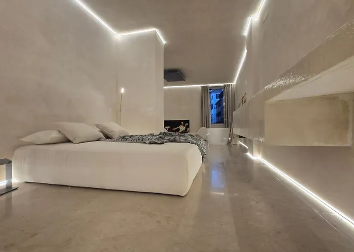 Dune At Spanish Steps Luxury Apartment-suite